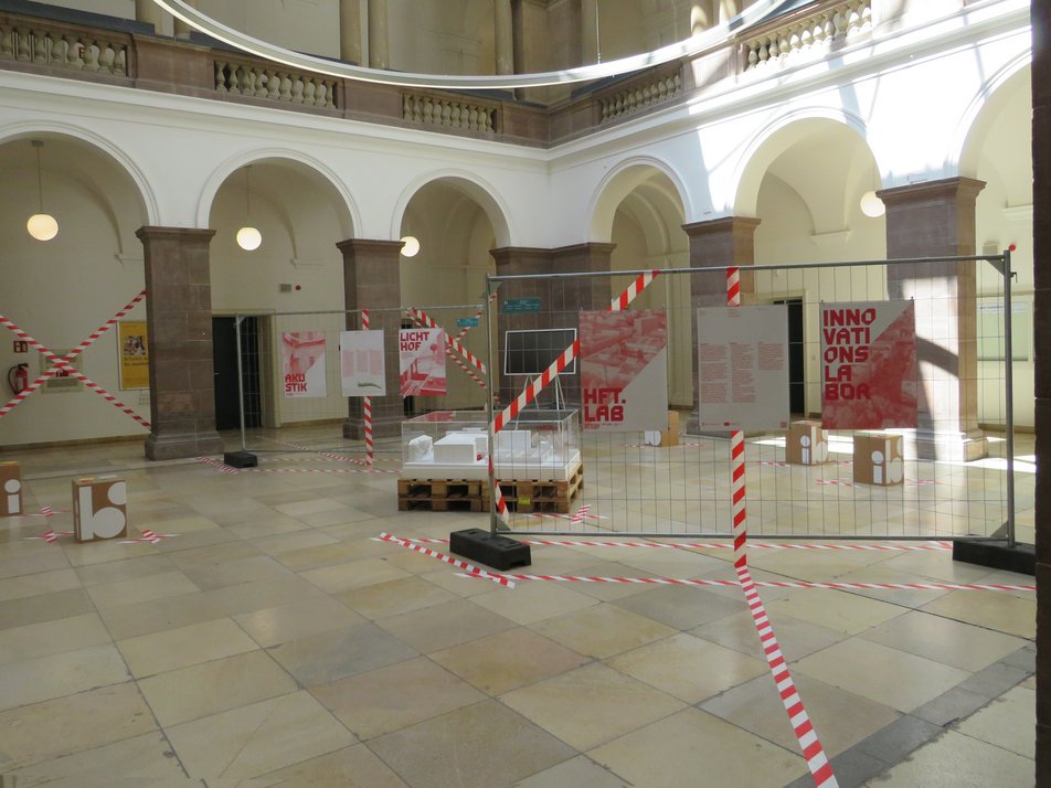 Ausstellung im Lichthof