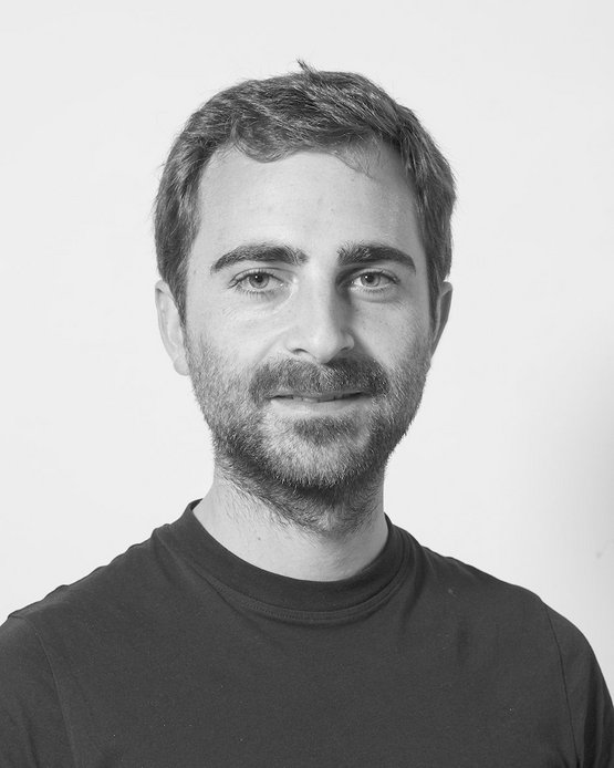 Portrait photo Prof. Jonathan Scheder