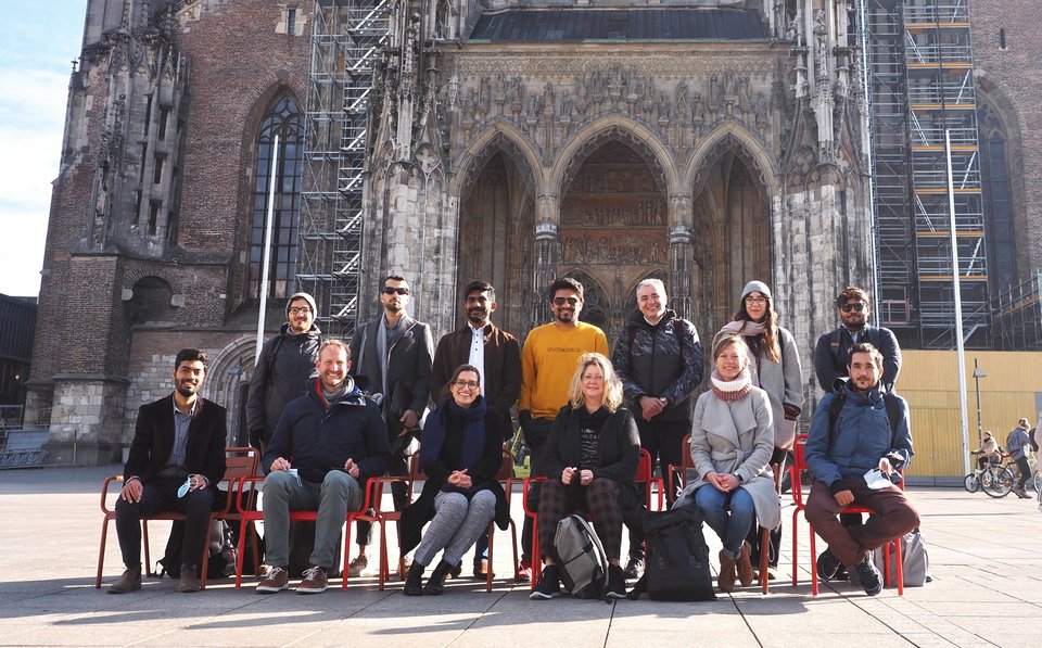 Gruppenfoto vor dem Ulmer Münster