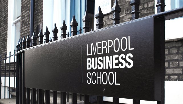 Beschilderung der Liverpool Business School