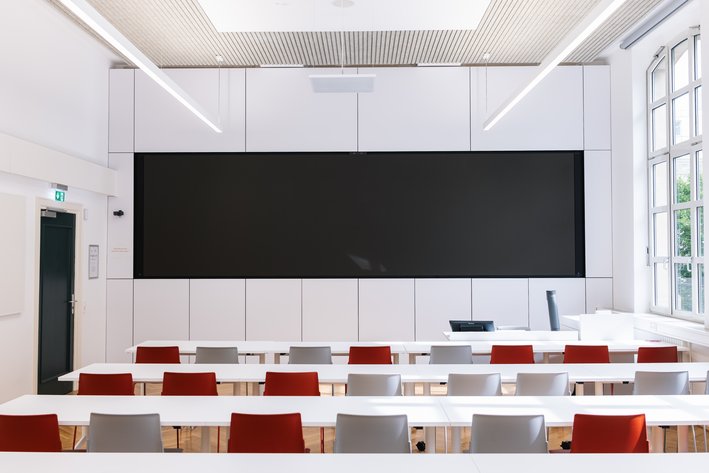 Mitarbeitende der HFT Stuttgart