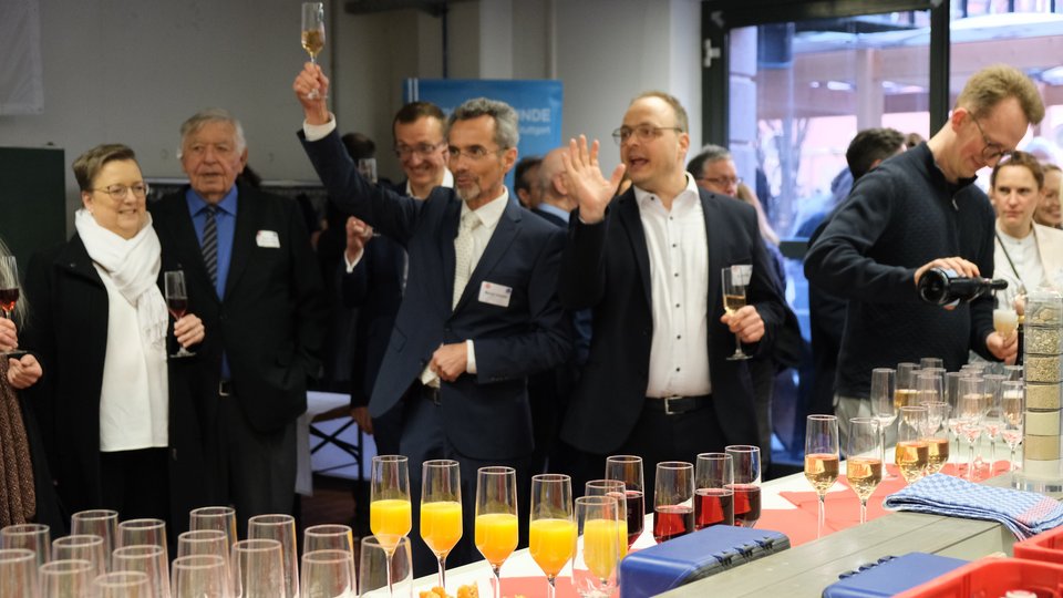 Fotos vom Fest, Menschen im Gespräch