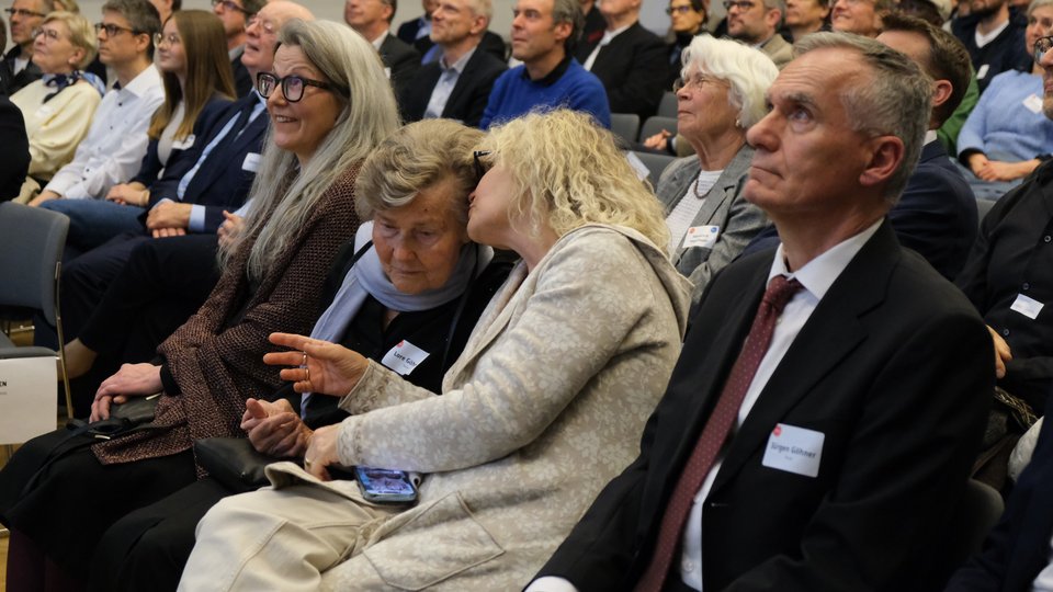 Personen auf dem Fest