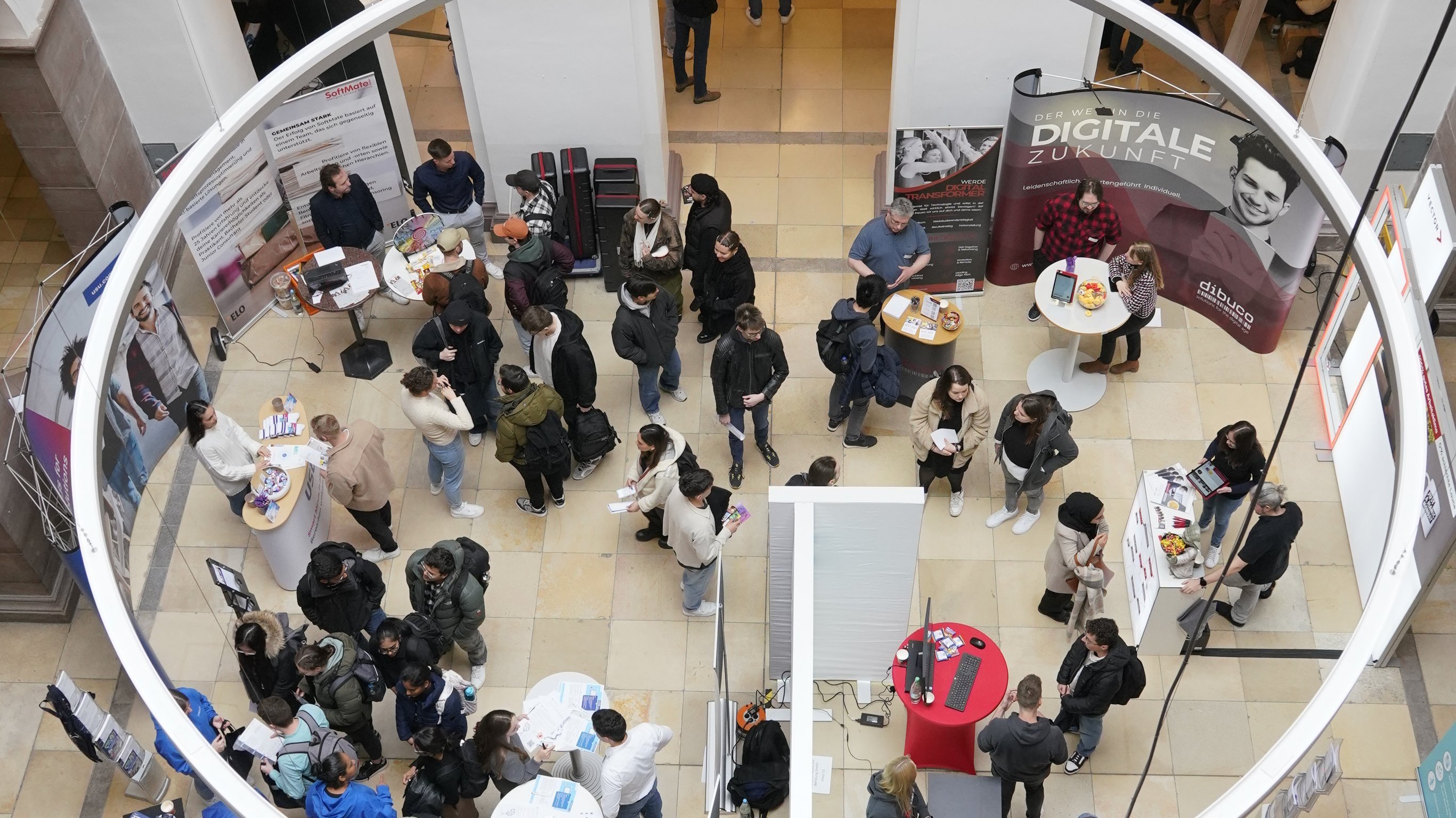 Blick von oben in den Innenhof