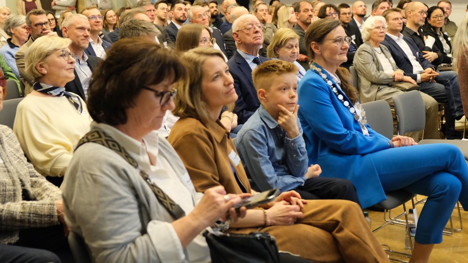 Personen auf dem Fest