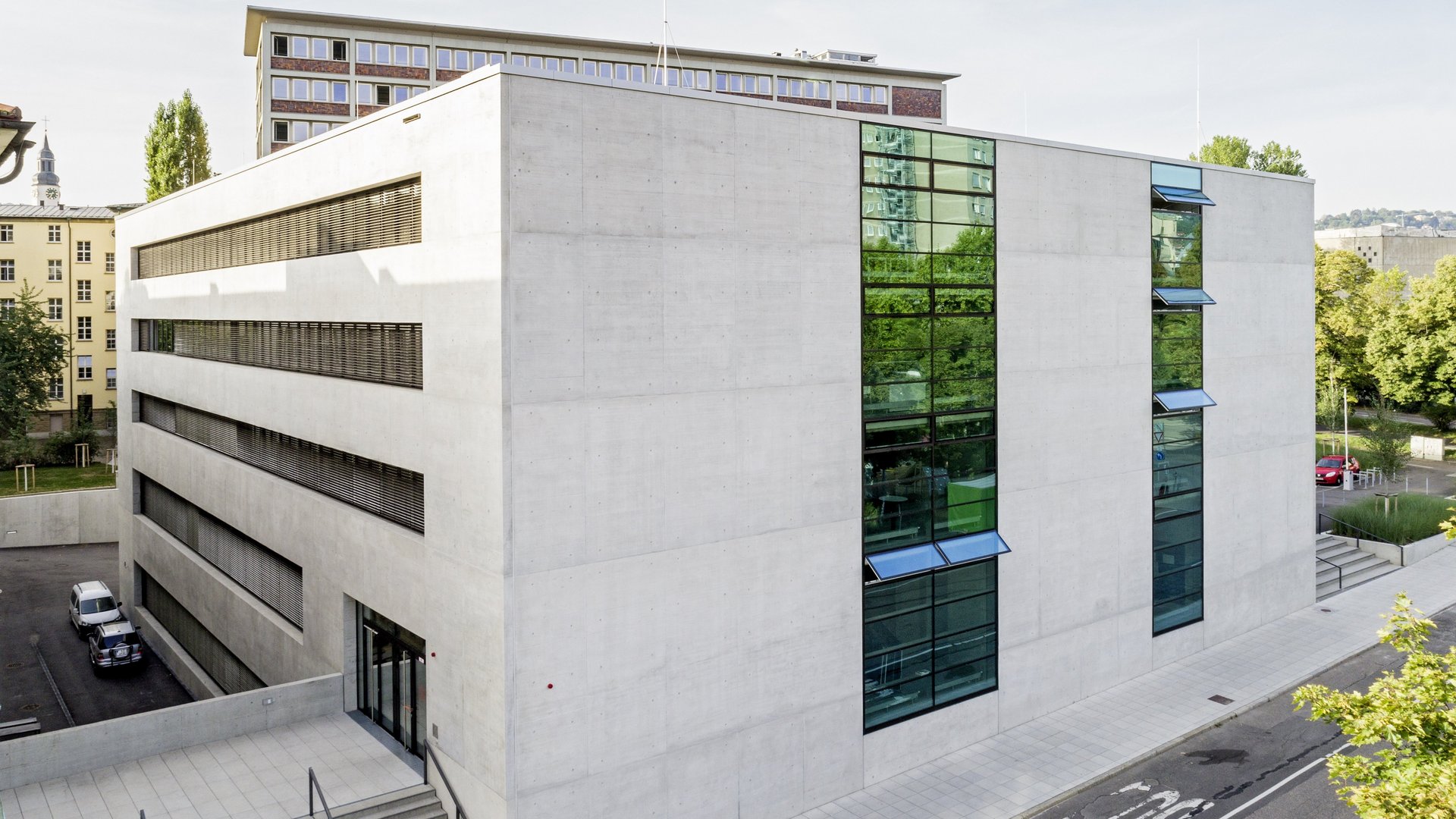 Foto vom Gebäude der Fakultät Architektur