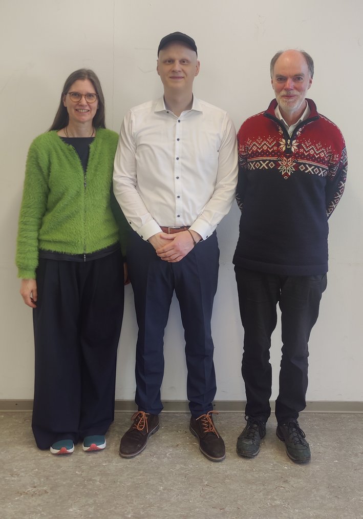 von rechts: Prof. Dr. Elmar Schömer (Johannes-Gutenberg-Universität Mainz), Dr. Qendrim Schreiber, Prof. Dr.-Ing. Nicola Wolpert (HFT St
