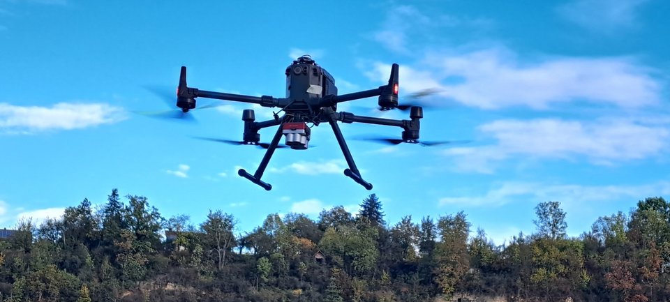 Vermessungs-Drohne mit Multispektralkamera